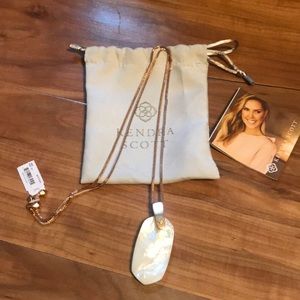 Kendra Scott Mother of Pearl necklace INEZ